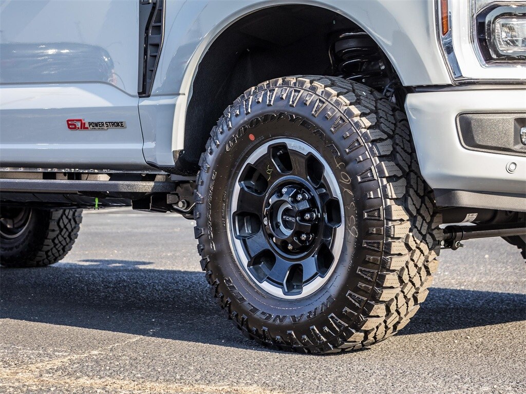 2026 Ford F-250 photo 2