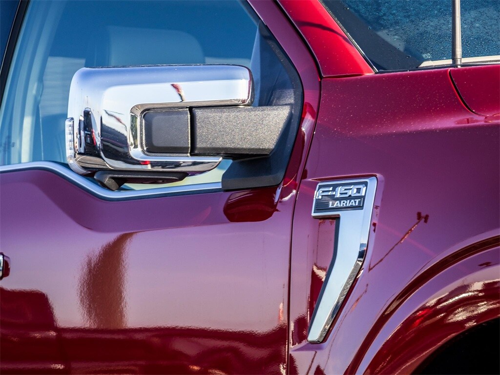 2025 Ford F-150 Lariat photo 3