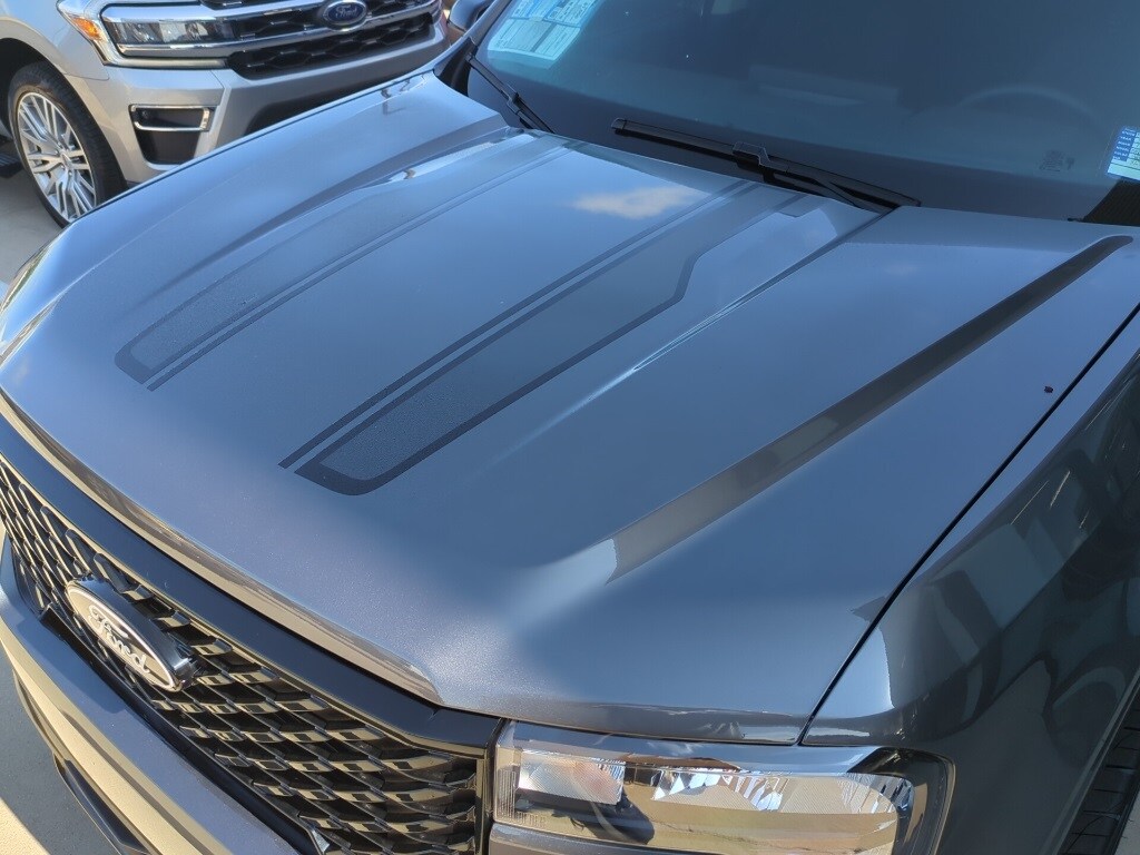 2025 Ford Maverick XLT photo 2