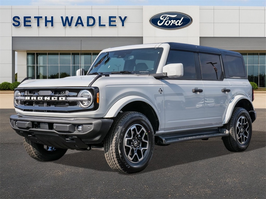 New 2026 Ford Bronco Outer Banks SUV