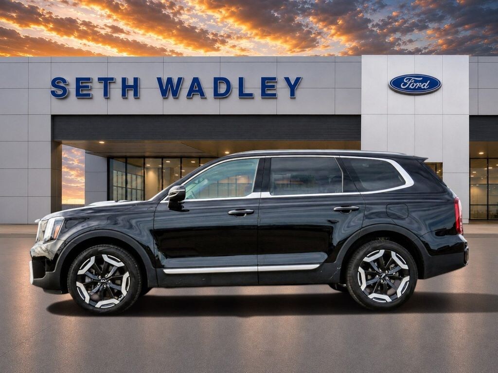 Used 2025 Kia Telluride S SUV