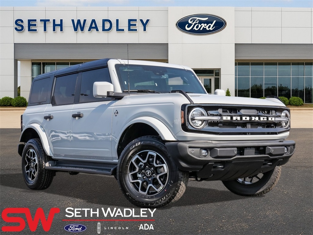 New 2026 Ford Bronco Outer Banks SUV