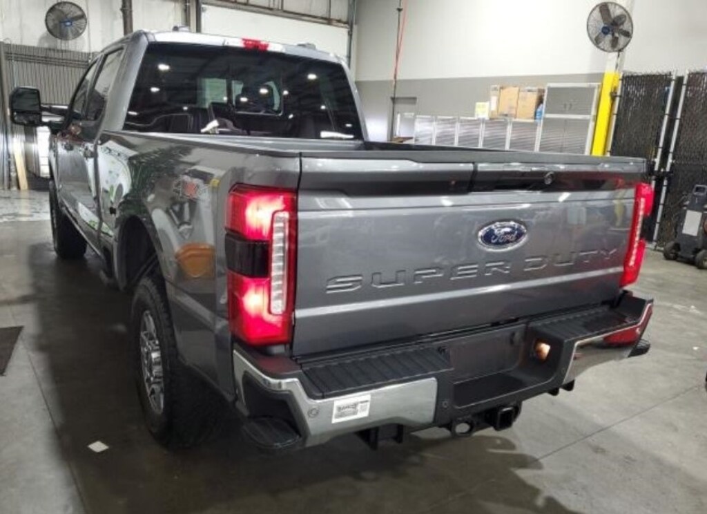Used 2024 Ford F-250SD Lariat Truck