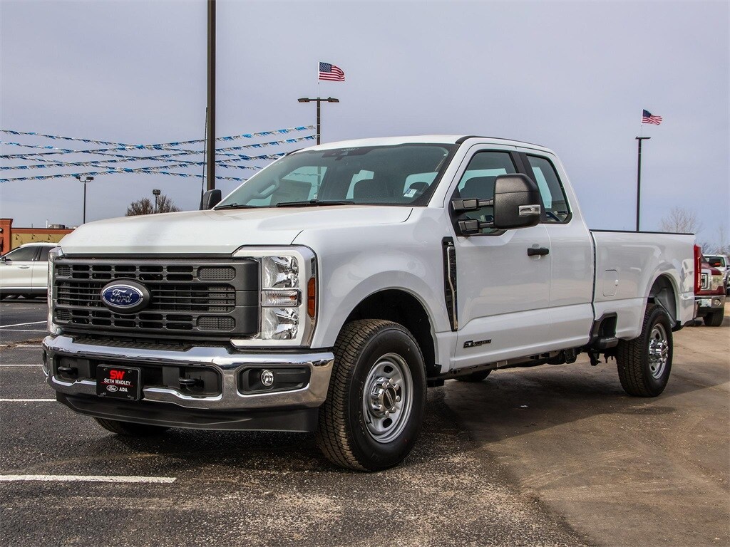 2025 Ford F-250 photo 3