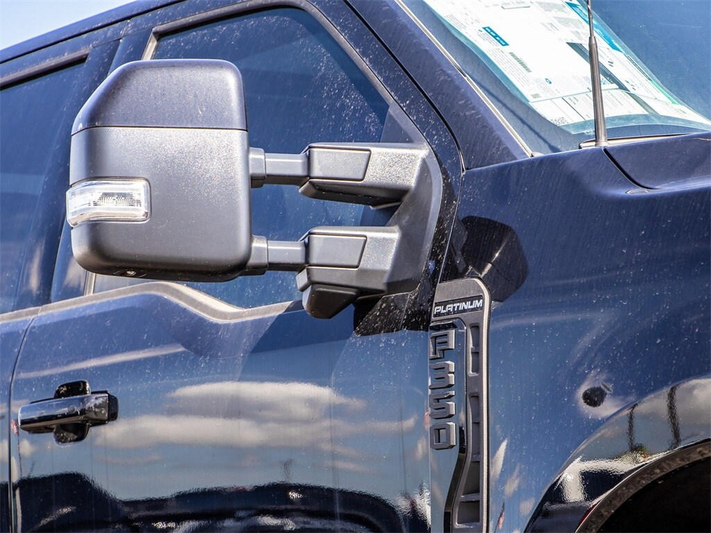 2025 Ford F-350 photo 4
