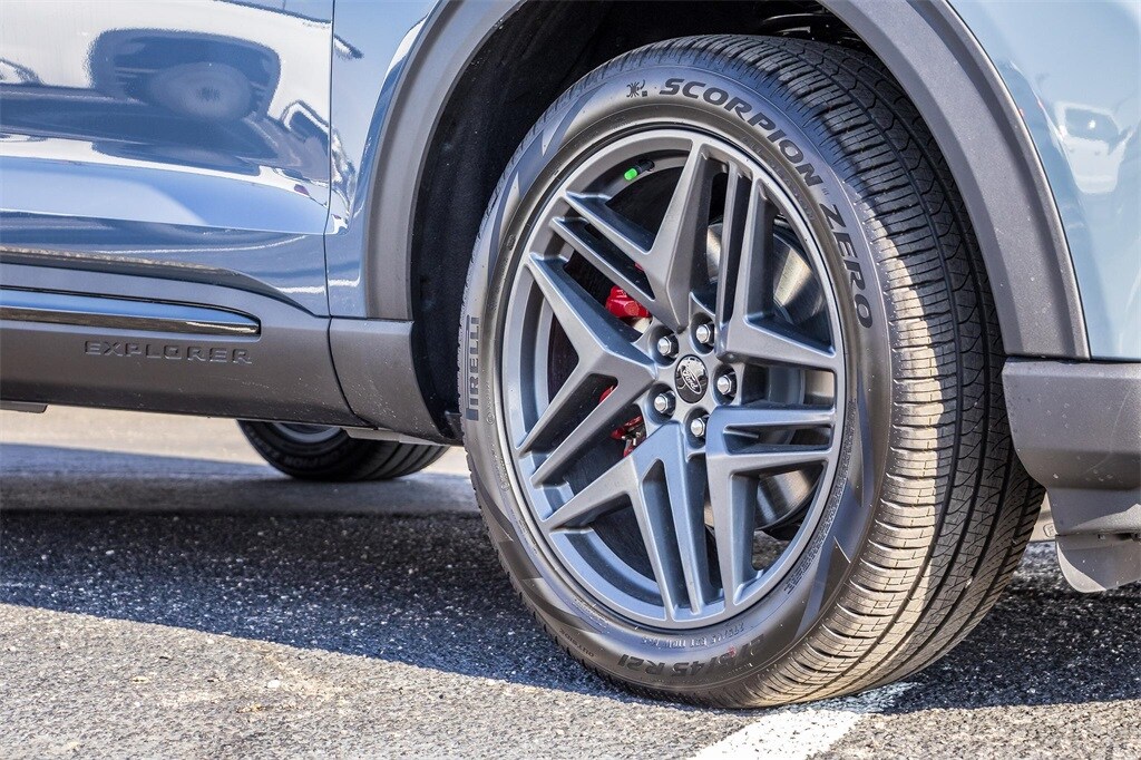 New 2025 Ford Explorer ST-Line SUV