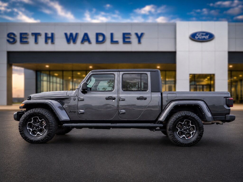 Used 2022 Jeep Gladiator Sport Truck