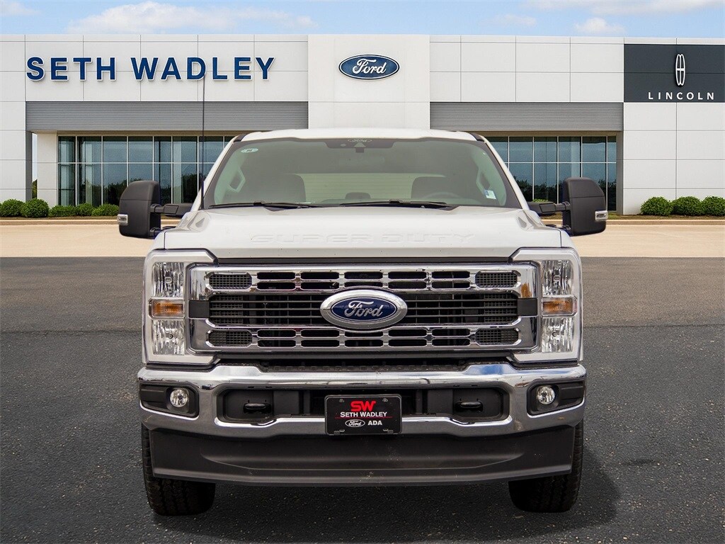 2026 Ford F-250 photo 2