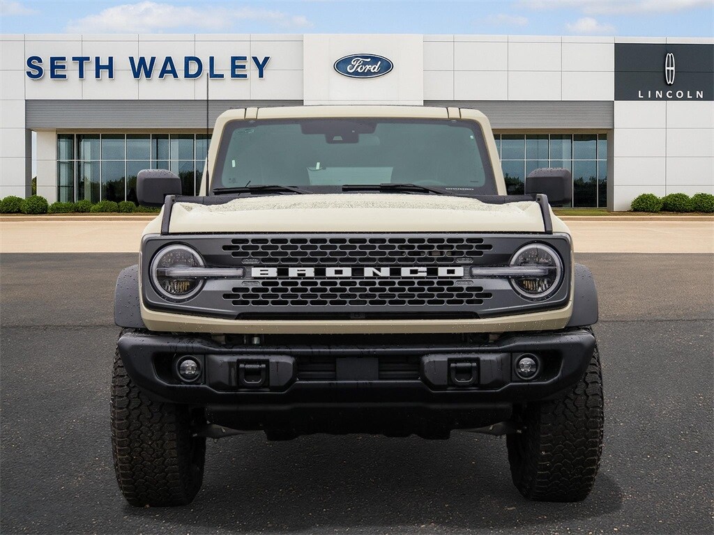 2025 Ford Bronco Badlands photo 2