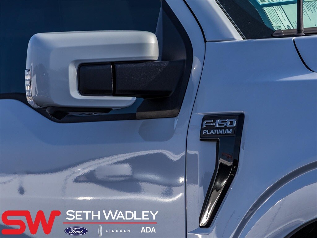 2025 Ford F-150 Platinum photo 2