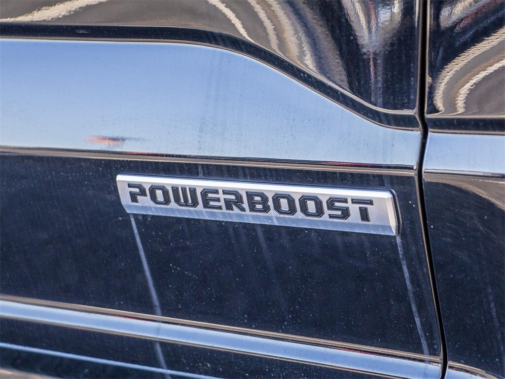 2025 Ford F-150 Lariat photo 4