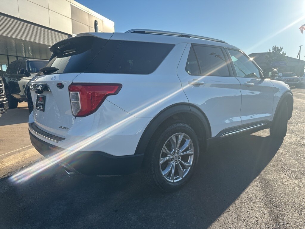 2023 Ford Explorer Limited photo 2