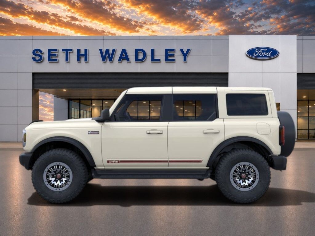 New 2026 Ford Bronco Outer Banks SUV