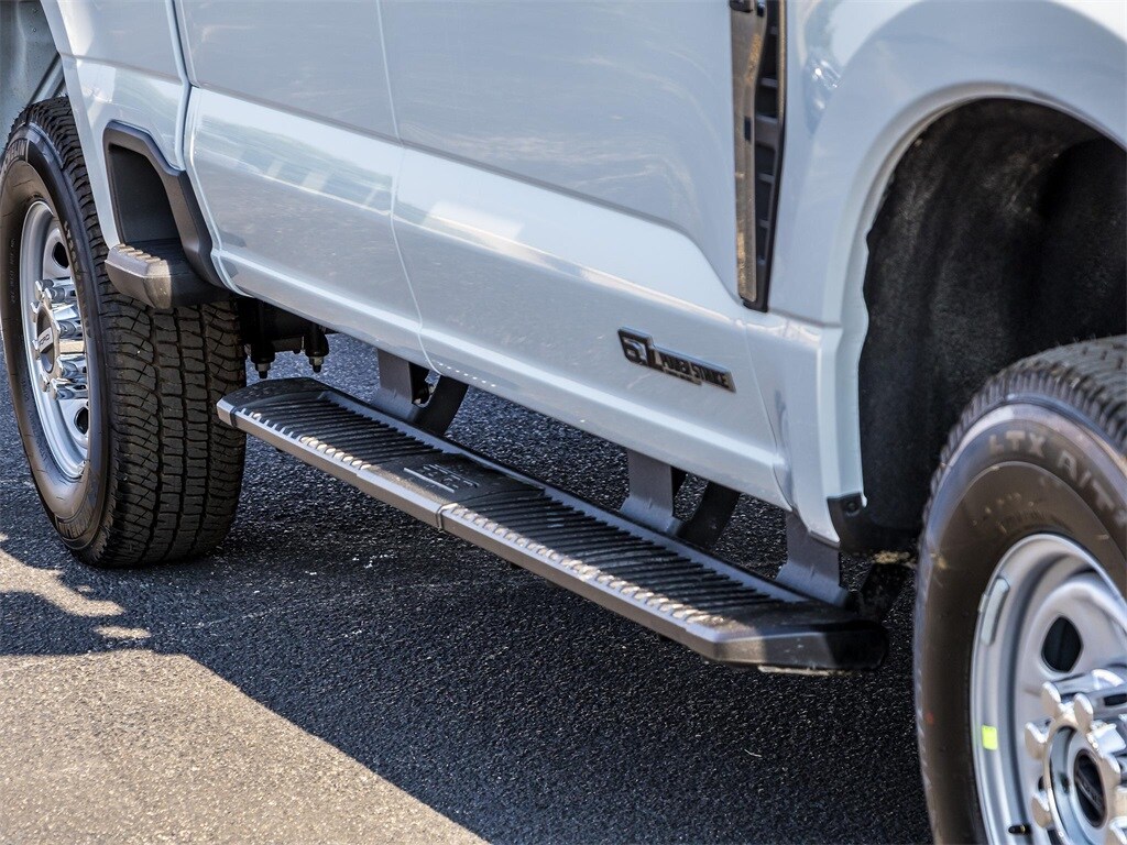 2026 Ford F-250 photo 3