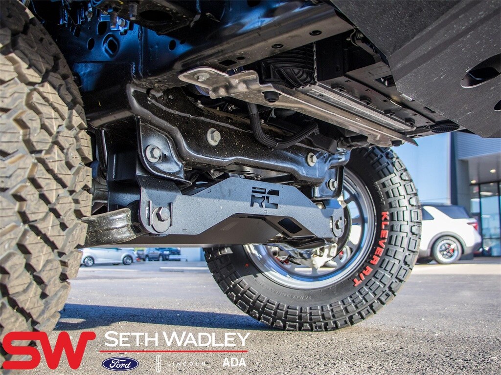 2025 Ford F-150 Lariat photo 2