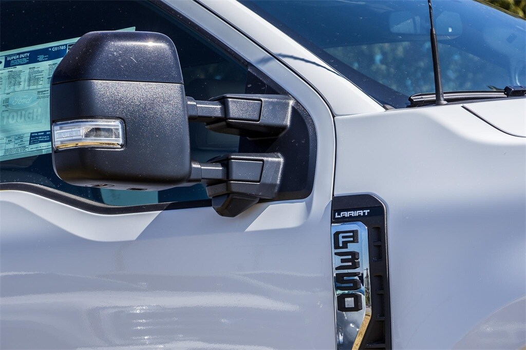 2026 Ford F-350 photo 3