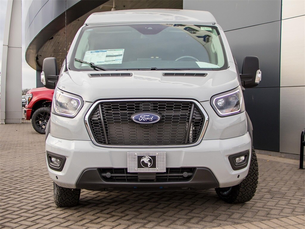 2024 Ford Transit photo 4