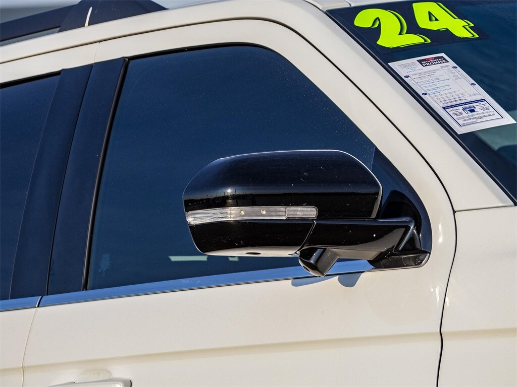 2024 Ford Expedition Timberline photo 4