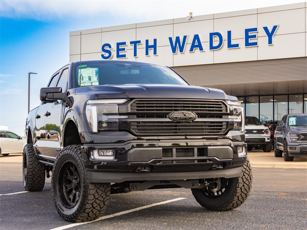 2025 Ford F-150 Platinum photo 2