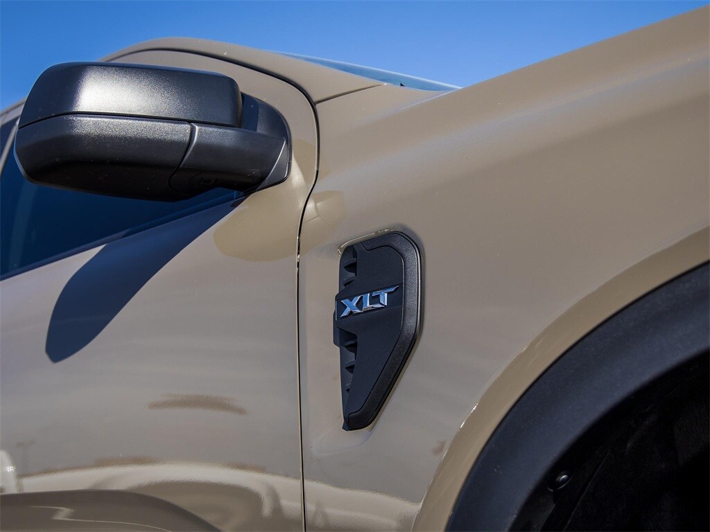 2025 Ford Ranger XLT photo 2