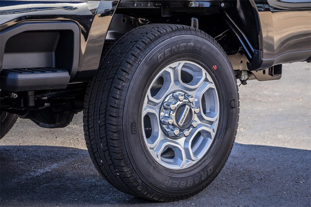 2026 Ford F-250 photo 3