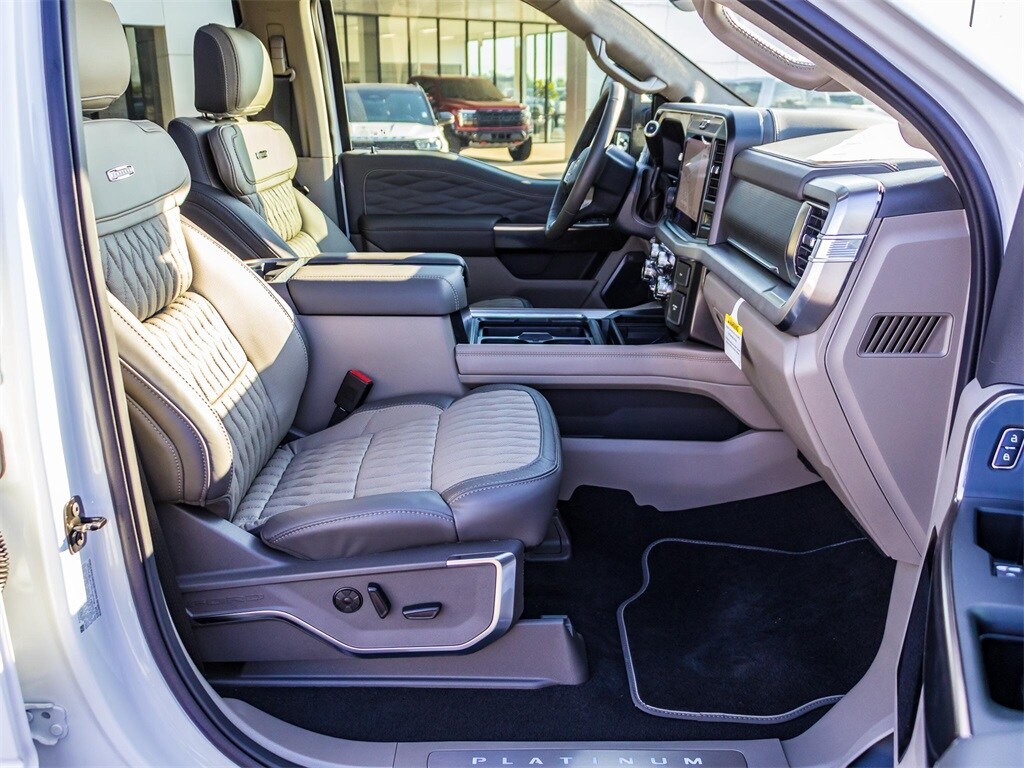 2025 Ford F-350 XL photo 2