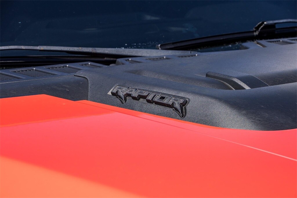 2023 Ford F-150 Raptor photo 2