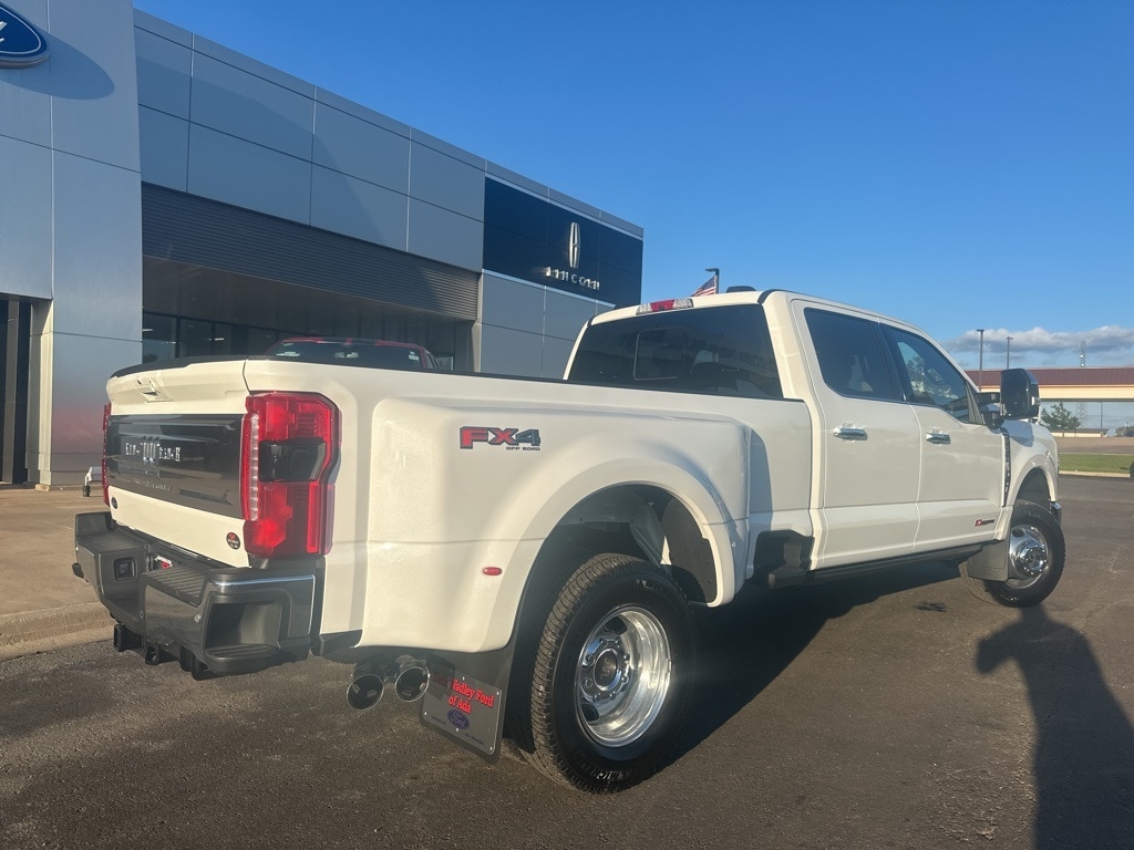 2026 Ford F-350 photo 2