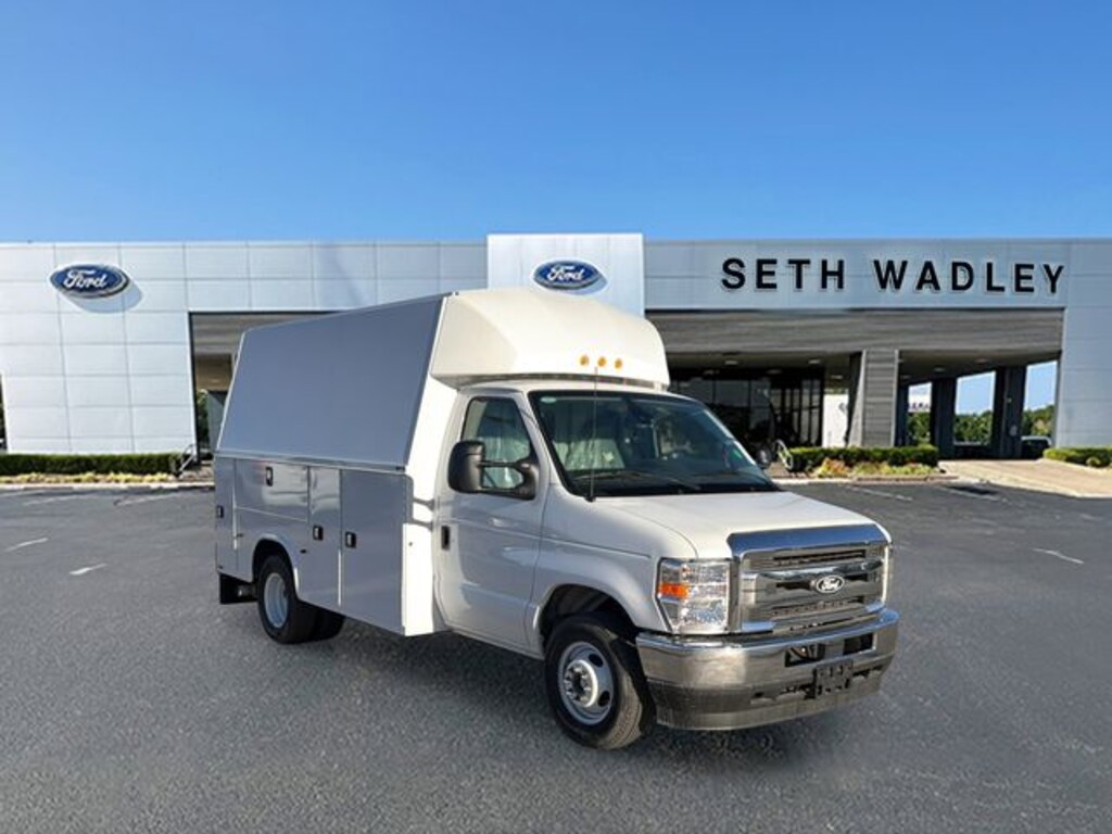 New 2026 Ford E-350SD Base Cab/Chassis