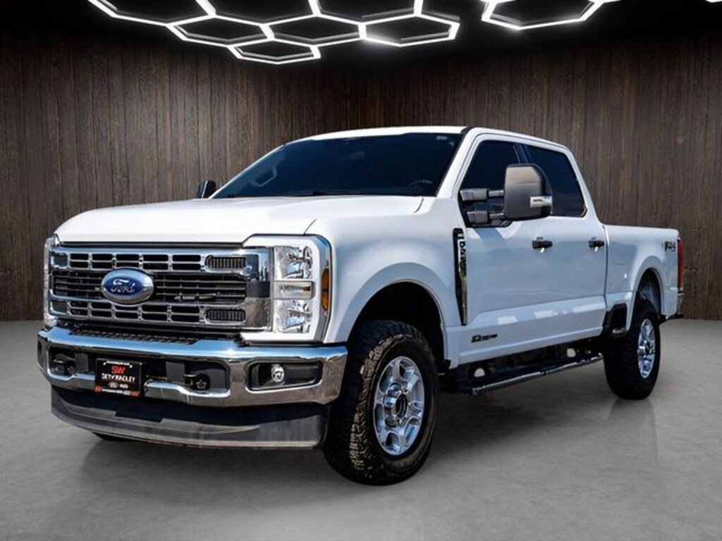 Used 2025 Ford F-250SD XLT Truck