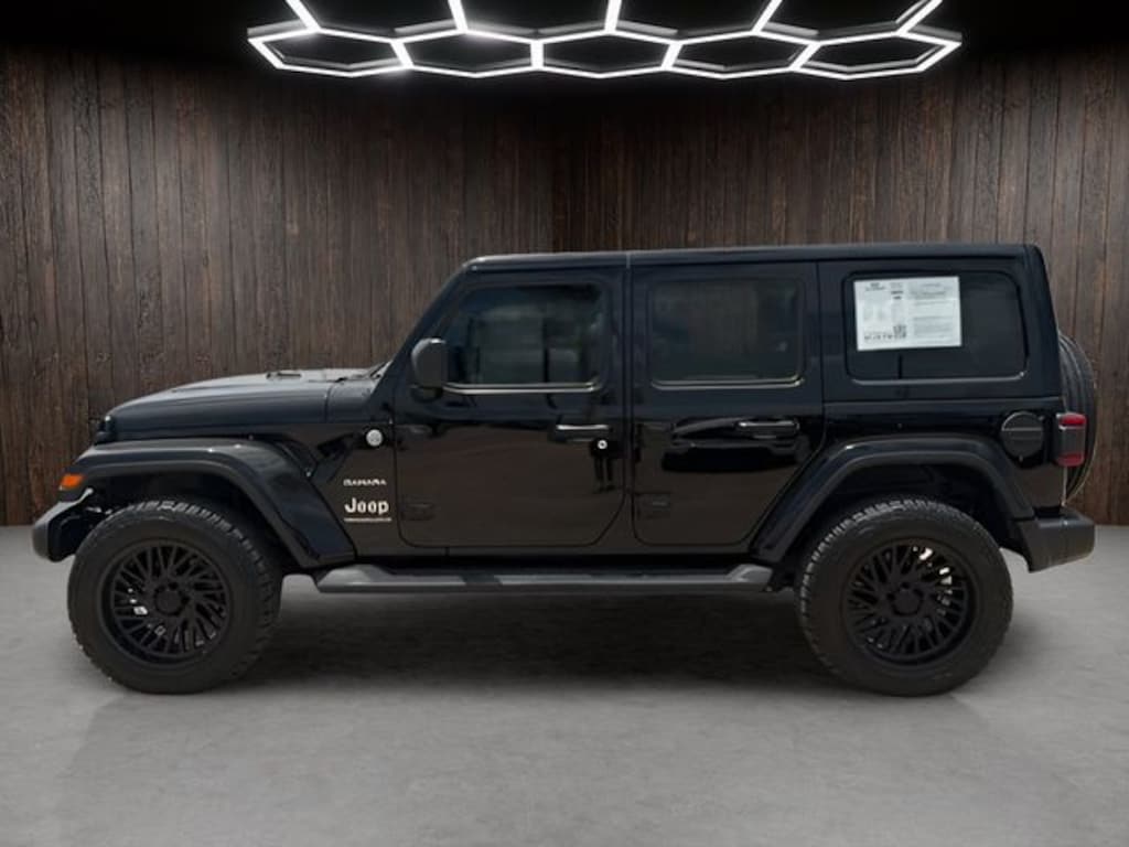 Used 2024 Jeep Wrangler Sahara SUV