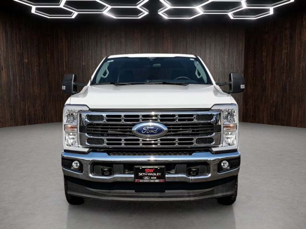 Used 2025 Ford F-250SD XLT Truck