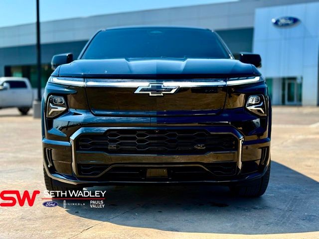 2024 Chevrolet Silverado EV RST photo 3