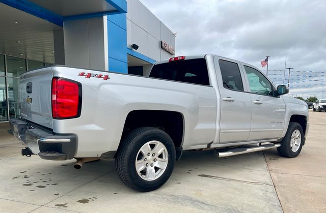 2018 Chevrolet Silverado 1500 LT photo 2