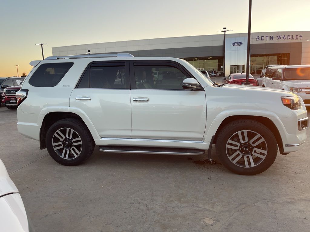 2016 Toyota 4Runner Limited 4WD photo 3