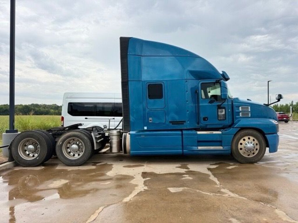Used 2020 Mack An 64 T Anthem