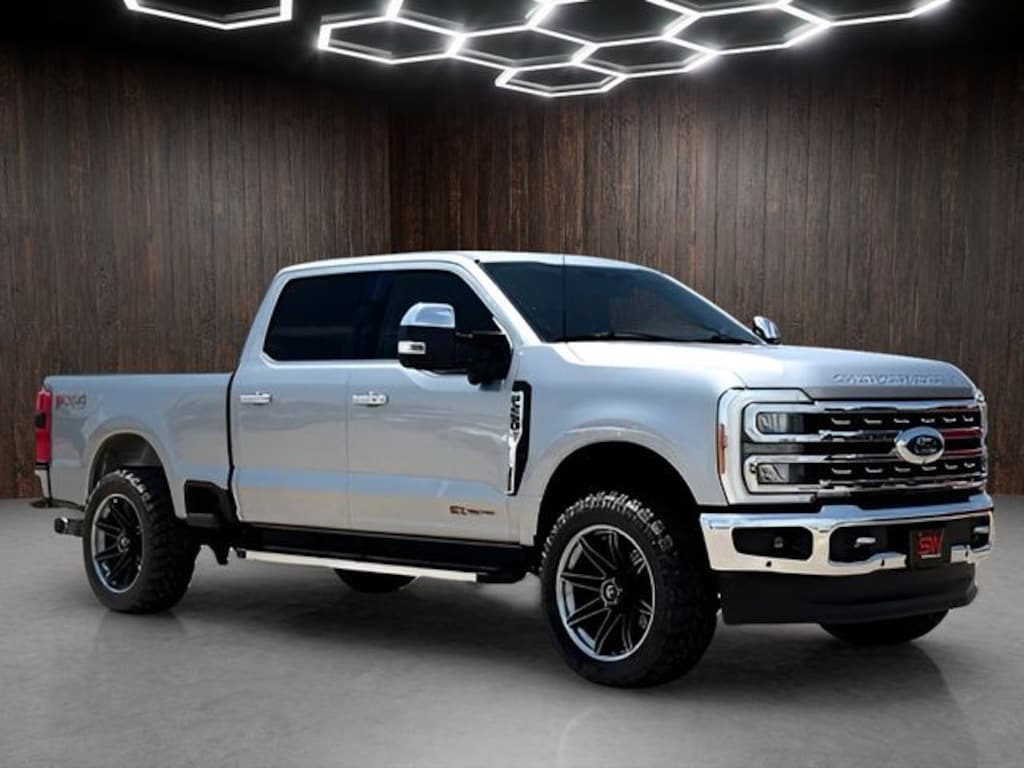 Used 2023 Ford F-250SD Lariat Truck