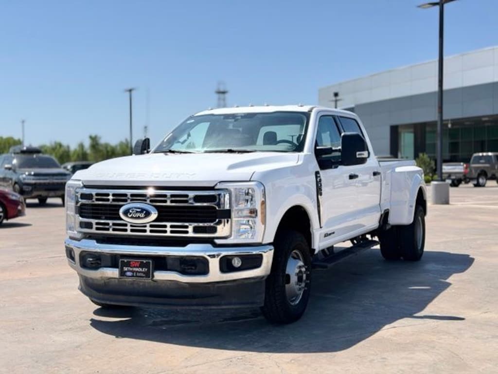 Used 2025 Ford F-350SD XLT Truck