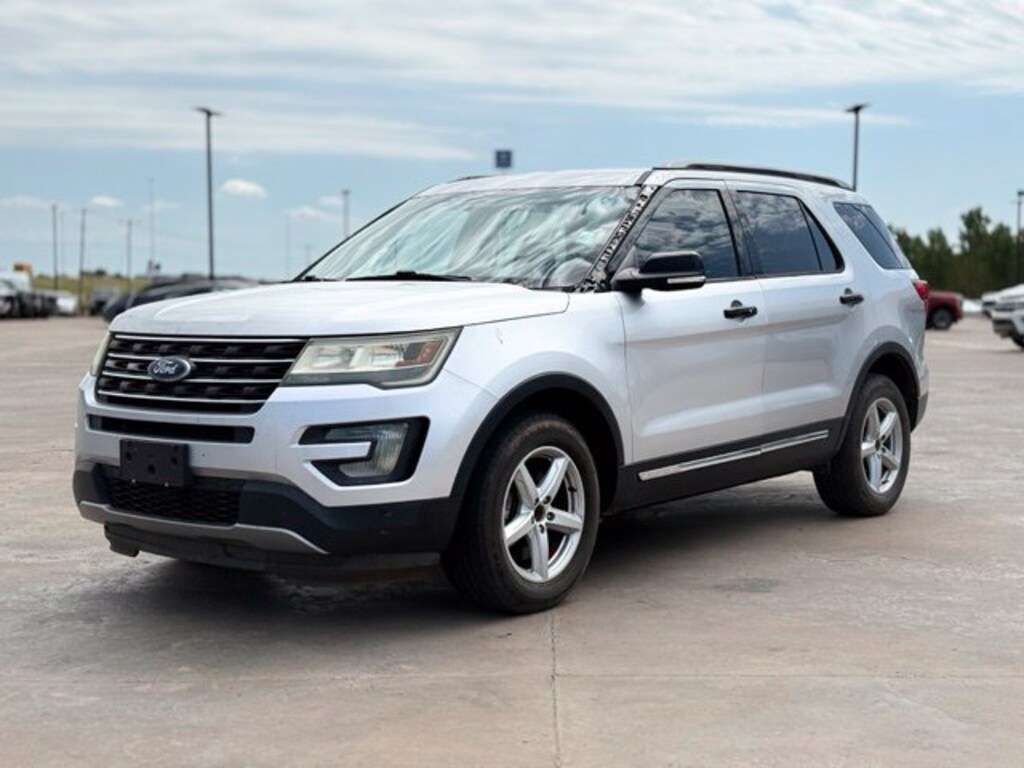 Used 2016 Ford Explorer XLT SUV