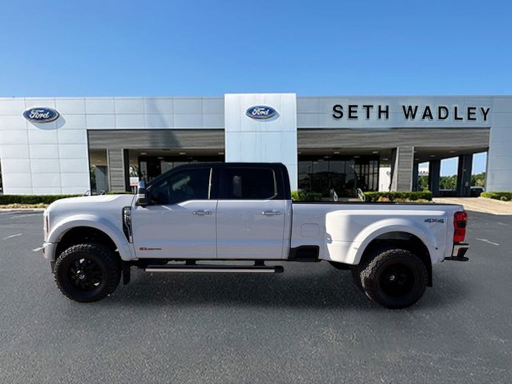 Used 2025 Ford F-450SD Lariat Truck