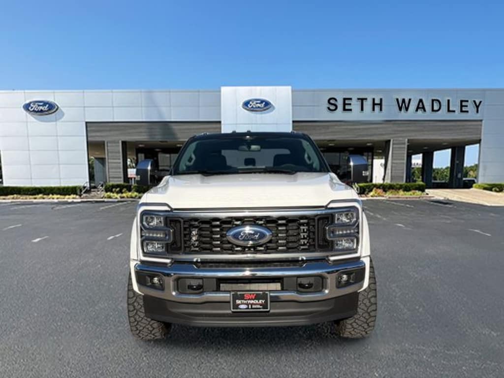Used 2025 Ford F-450SD Lariat Truck