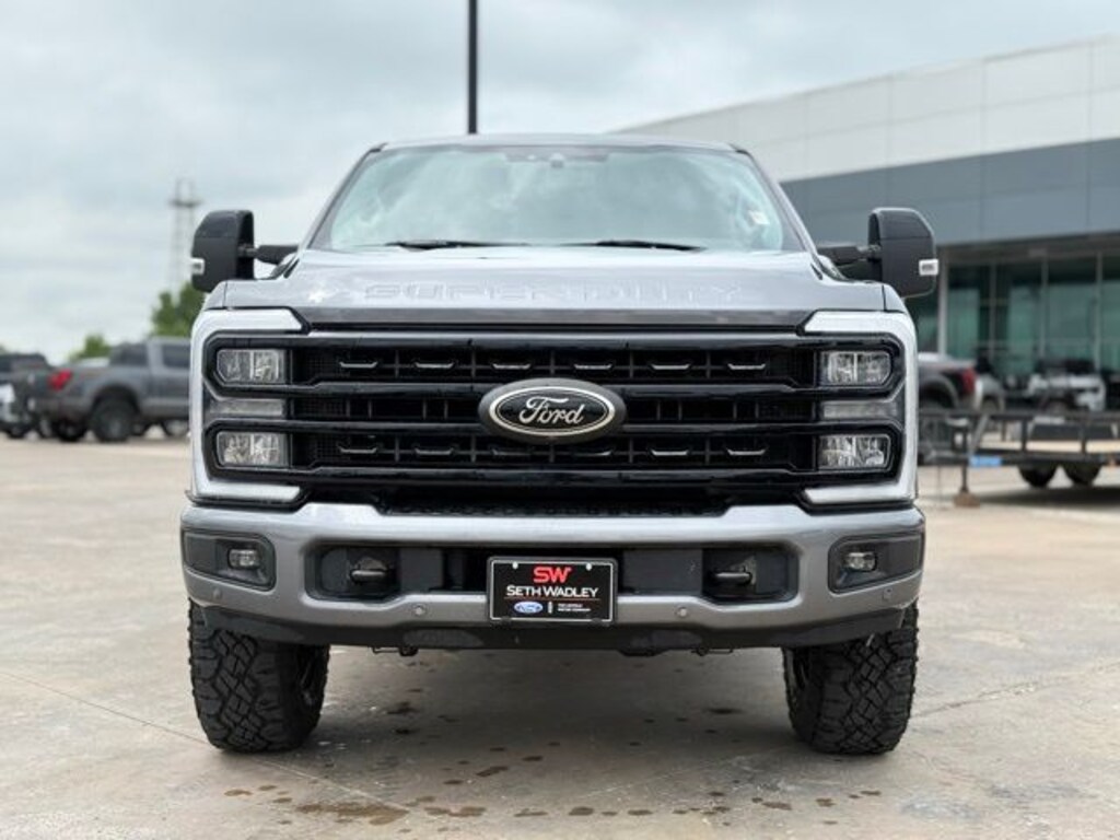 Used 2023 Ford F-250SD Lariat Truck