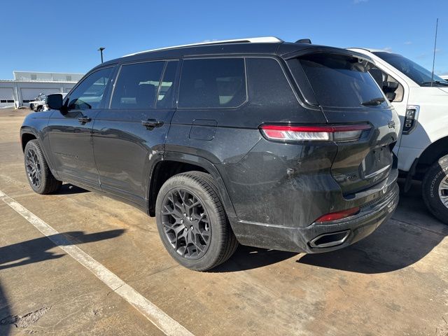 2023 Jeep Grand Cherokee L Summit photo 2