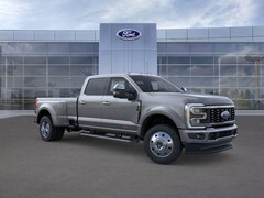 2026 Ford F-450SD Lariat Truck
