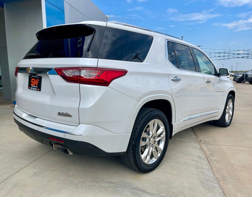 2021 Chevrolet Traverse High Country photo 3