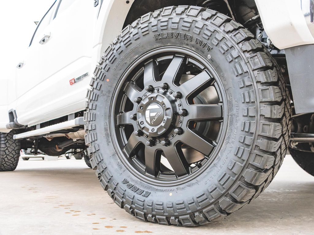 2025 Ford F-450 photo 3