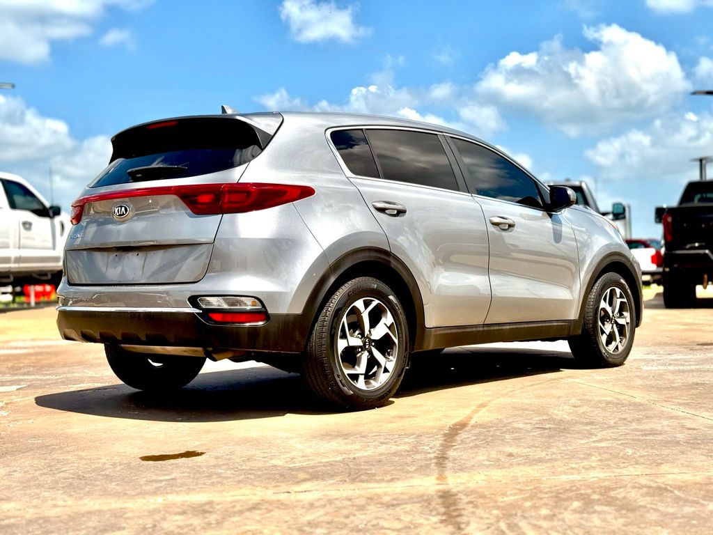 2022 Kia Sportage LX photo 2