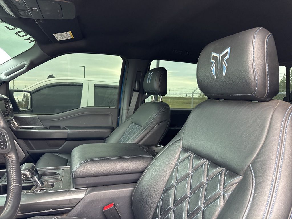 2022 Ford F-150 XLT FX4 photo 3