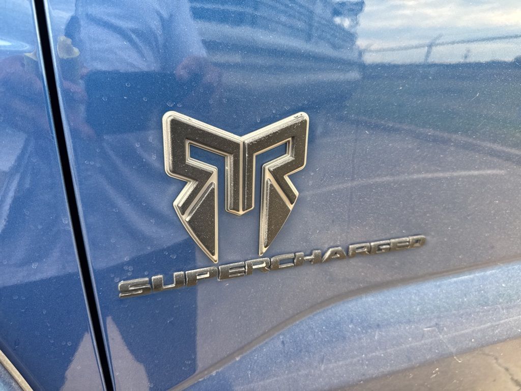 2022 Ford F-150 XLT FX4 photo 2