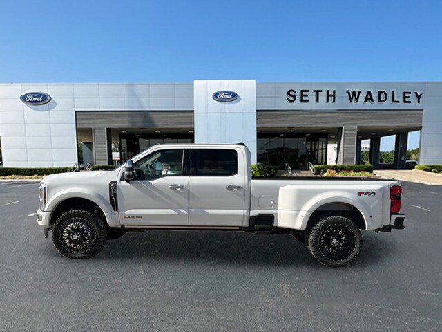 2026 Ford F-450 photo 4